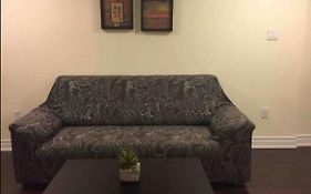 Cozy & Spacious Suite With Private Bathroom Near Toronto Airport !